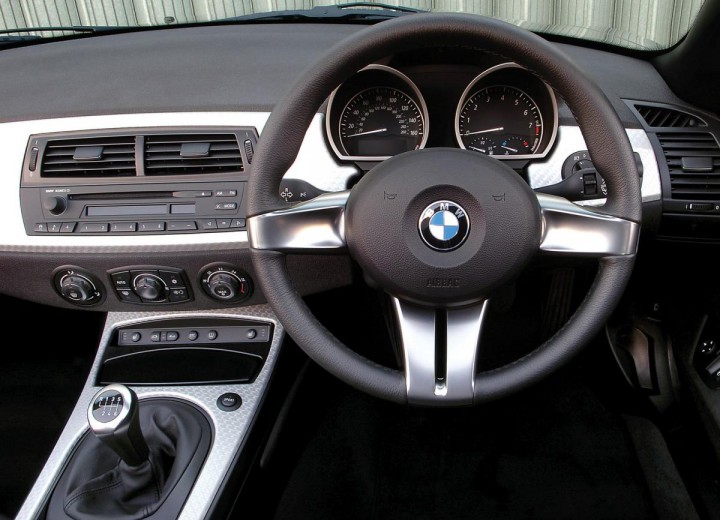 Technical specifications and characteristics for【BMW Z4 Coupe (E85)】 - picture 3