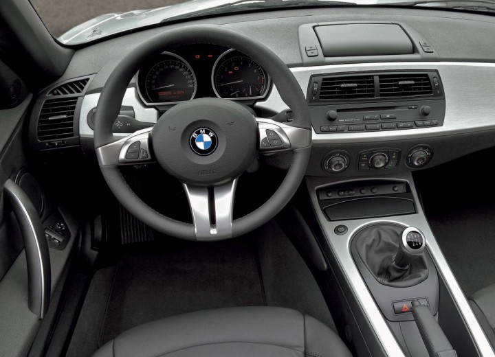Technical specifications and characteristics for【BMW Z4 (E85)】 - picture 5