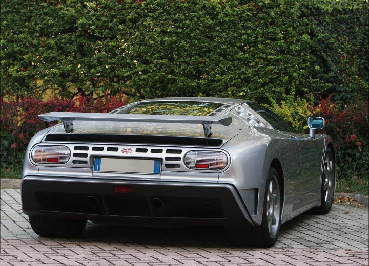 Technical specifications and characteristics for【Bugatti EB 110】 - picture 3
