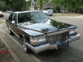 Fiche technique de la voiture et économie de carburant de Cadillac Fleetwood