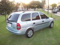 Technical specifications and characteristics for【Chevrolet Corsa Wagon (GM 4200)】 - picture 1