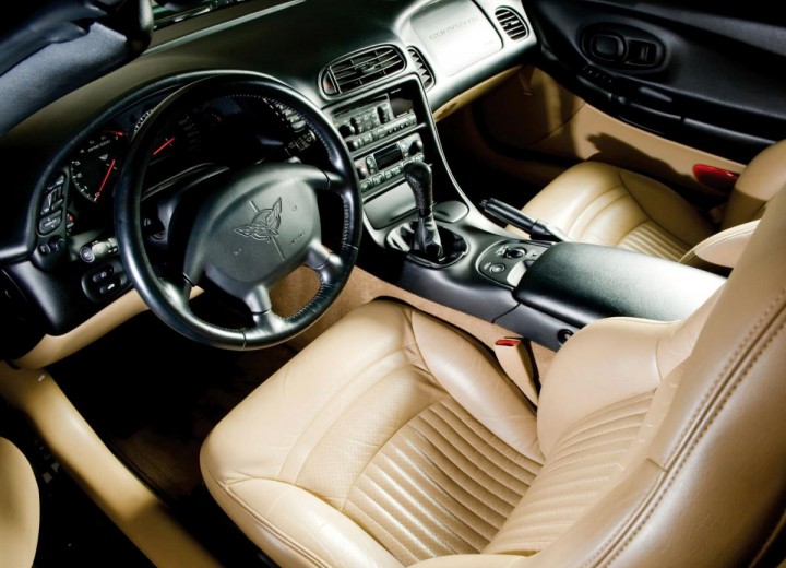 Технически характеристики за Chevrolet Corvette Convertible (YY) - picture 4