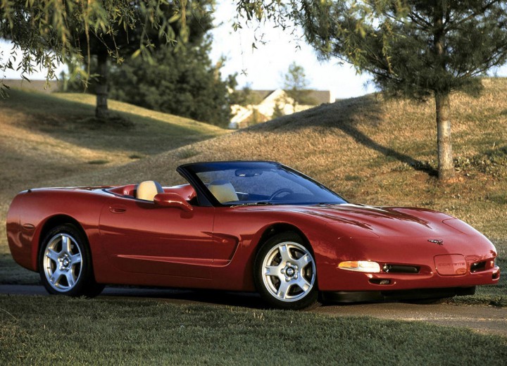 Технически характеристики за Chevrolet Corvette Convertible (YY) - picture 2
