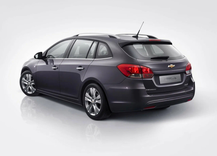 Technical specifications and characteristics for【Chevrolet Cruze  Combi】 - picture 3