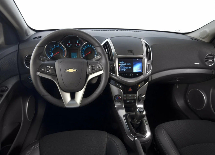 Technical specifications and characteristics for【Chevrolet Cruze  Combi】 - picture 5