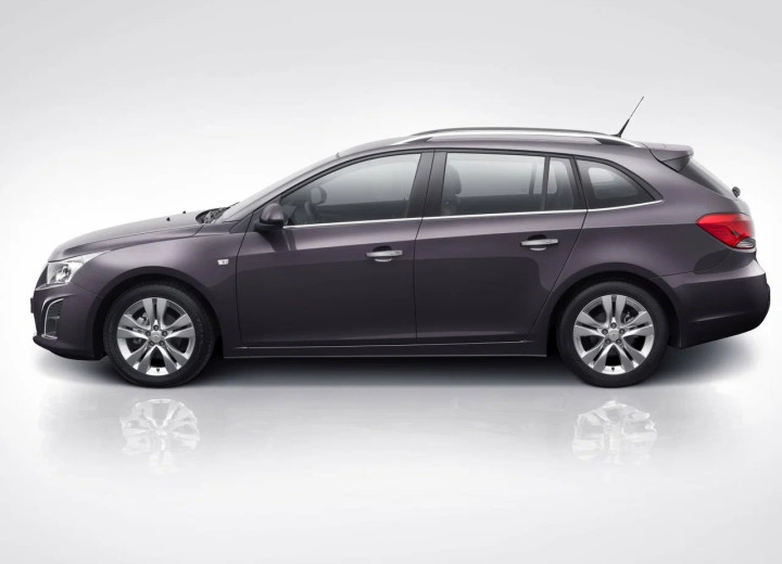 Technical specifications and characteristics for【Chevrolet Cruze  Combi】 - picture 2