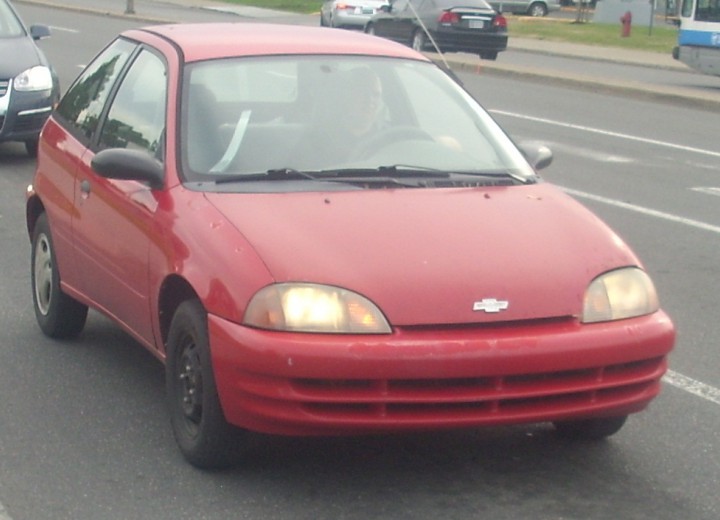 Технически характеристики за Chevrolet Metro (MR226) - picture 1