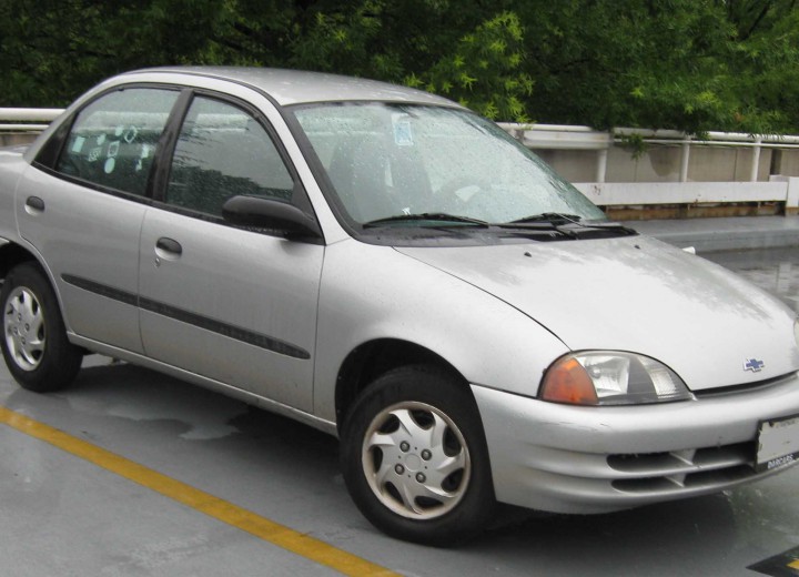Технически характеристики за Chevrolet Metro Sedan (MR226) - picture 1