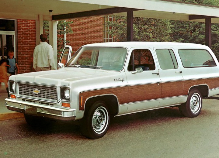 Технически характеристики за Chevrolet Suburban (C/K) - picture 1