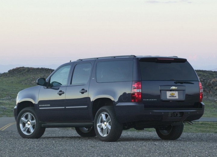 Технически характеристики за Chevrolet Suburban (GMT900) - picture 2