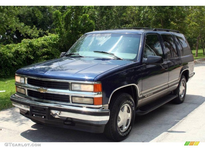 Technical specifications and characteristics for【Chevrolet Tahoe (GMT410)】 - picture 1