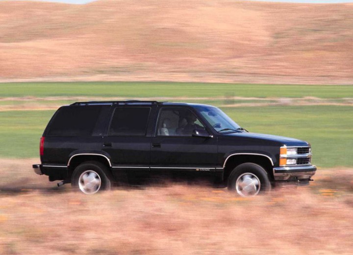 Technical specifications and characteristics for【Chevrolet Tahoe (GMT410)】 - picture 2