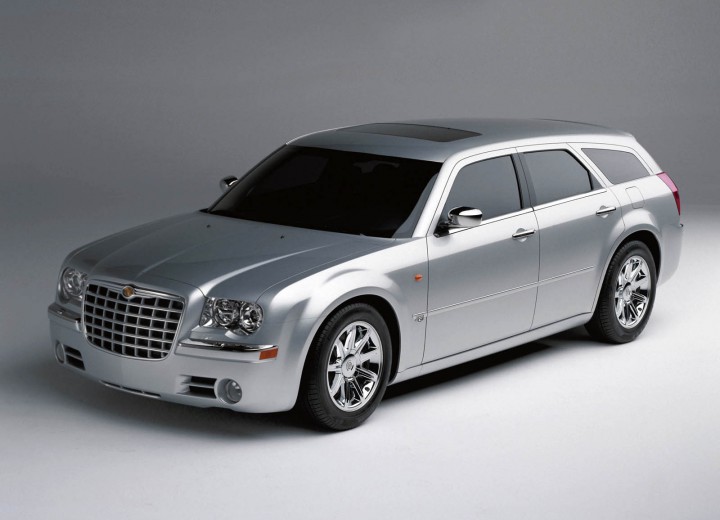 Caractéristiques techniques de Chrysler 300C Touring - picture 1