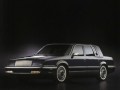 Especificaciones técnicas del coche y ahorro de combustible de Chrysler Fifth Avenue