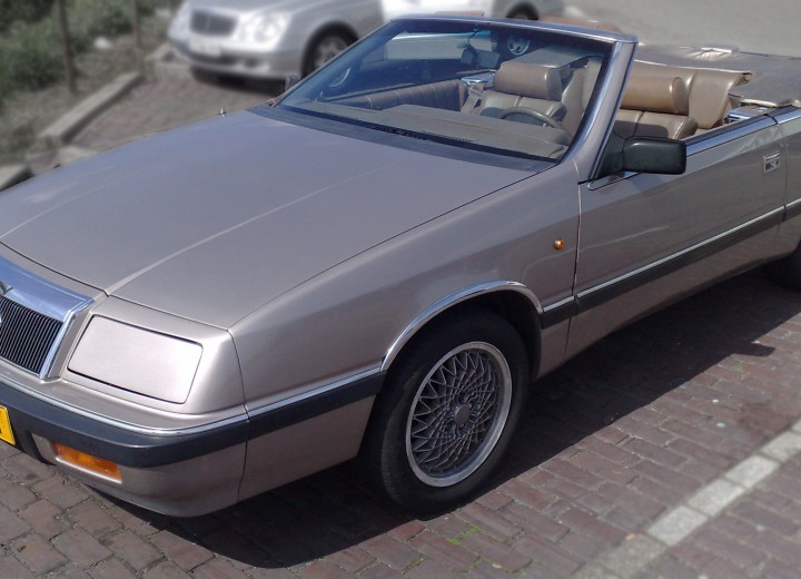 Especificaciones técnicas de Chrysler LE Baron Cabrio - picture 1