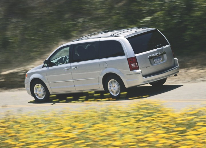 Technical specifications and characteristics for【Chrysler Town & Country V】 - picture 2