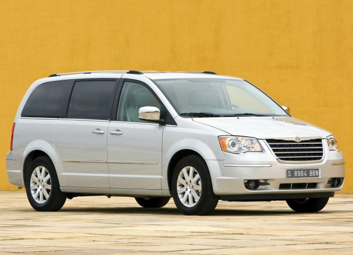 Технически характеристики за Chrysler Voyager V - picture 1