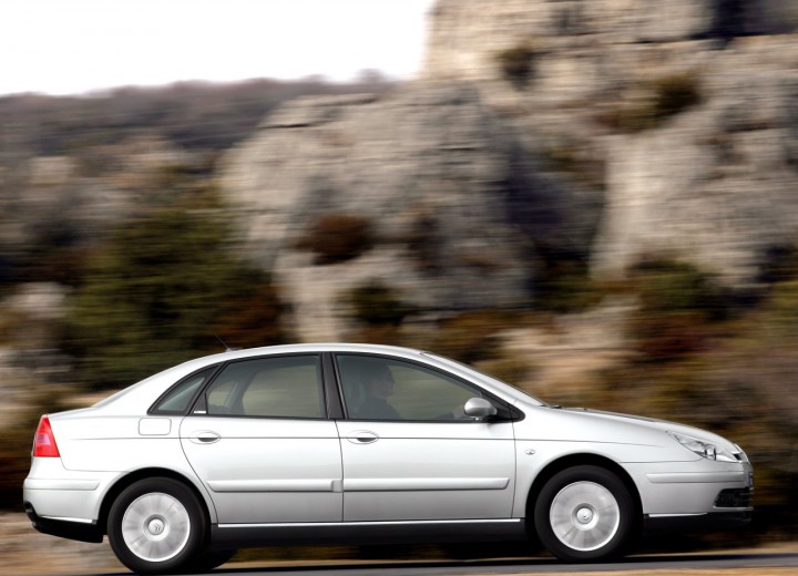Caractéristiques techniques de Citroen C5 I - picture 6