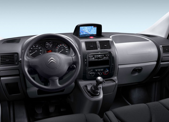 Технически характеристики за Citroen Jumpy II - picture 3