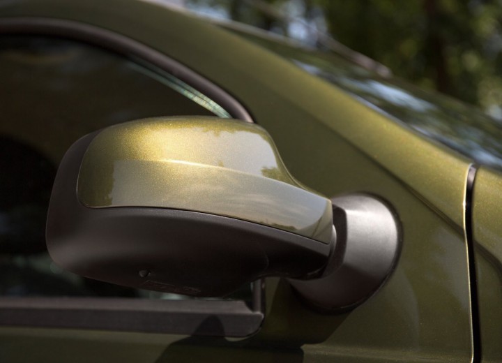 Technical specifications and characteristics for【Dacia Duster I Restyling】 - picture 14