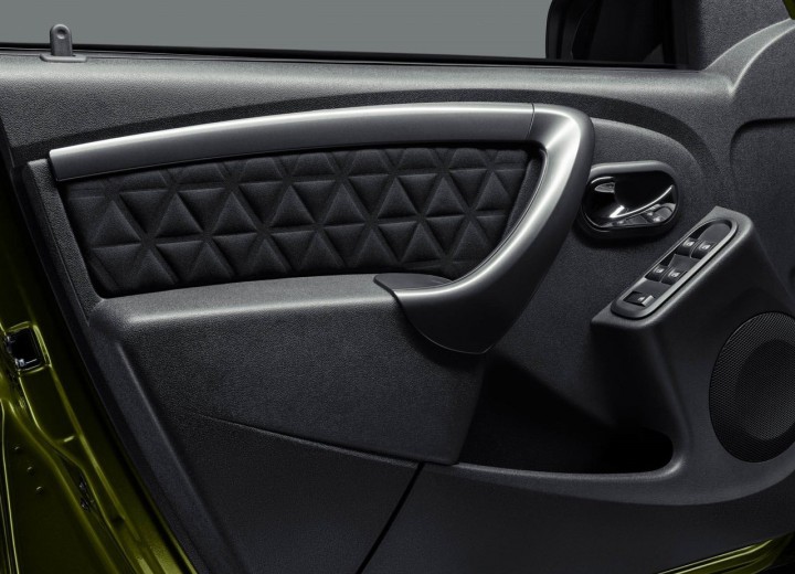 Technical specifications and characteristics for【Dacia Duster I Restyling】 - picture 11