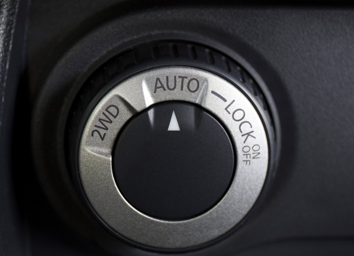 Technical specifications and characteristics for【Dacia Duster I Restyling】 - picture 13