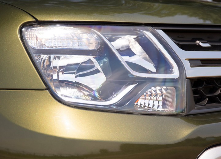Technical specifications and characteristics for【Dacia Duster I Restyling】 - picture 15