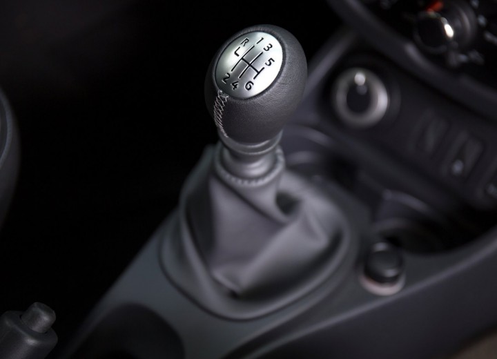 Technical specifications and characteristics for【Dacia Duster I Restyling】 - picture 12