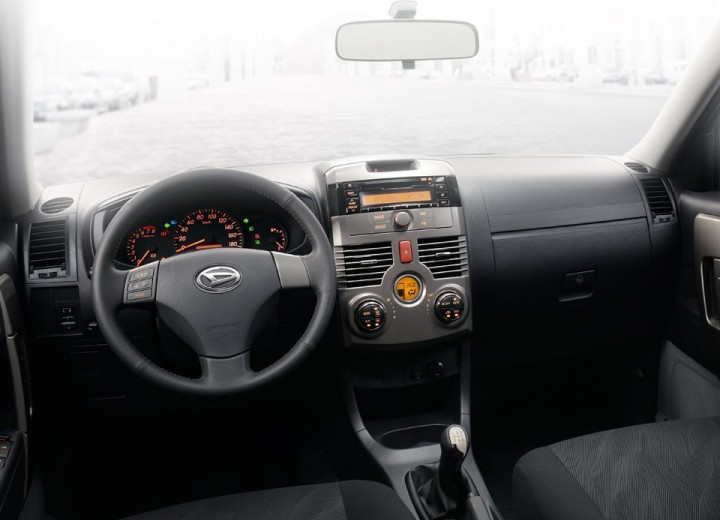 Technical specifications and characteristics for【Daihatsu Terios II Restyling】 - picture 4