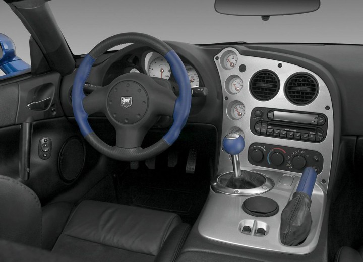 Technical specifications and characteristics for【Dodge Viper Coupe (GTS)】 - picture 4