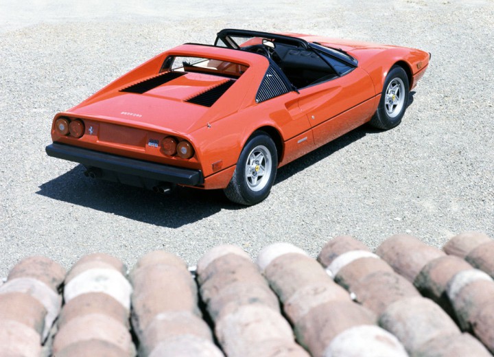 Technical specifications and characteristics for【Ferrari 208/308】 - picture 4