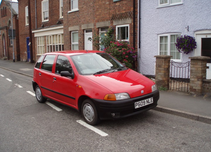 Technical specifications and characteristics for【Fiat Punto I (176)】 - picture 1