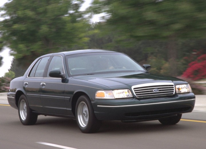 Technische Daten und Spezifikationen für Ford Crown Victoria (P7) - picture 1
