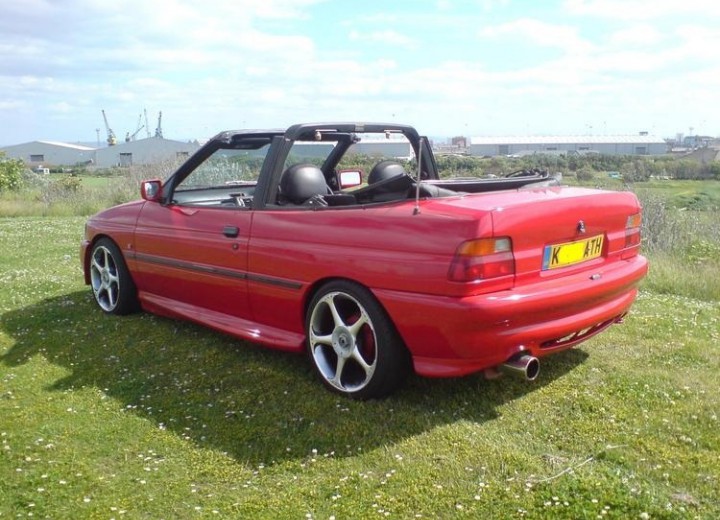 Technical specifications and characteristics for【Ford Escort V Cabrio (ALL)】 - picture 2