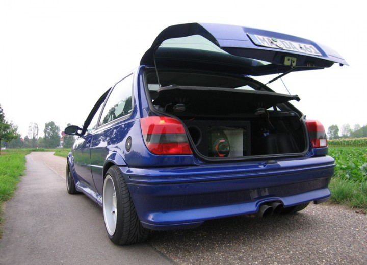 Technical specifications and characteristics for【Ford Fiesta III (Mk3)】 - picture 3