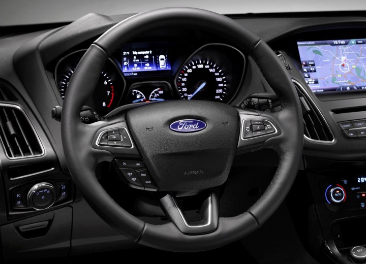 Technical specifications and characteristics for【Ford Focus III Restyling Turnier】 - picture 9