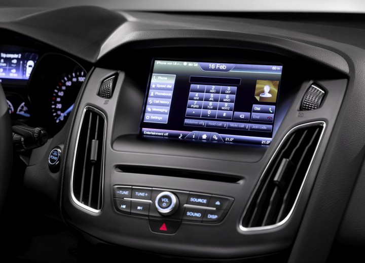 Technical specifications and characteristics for【Ford Focus III Restyling Turnier】 - picture 8