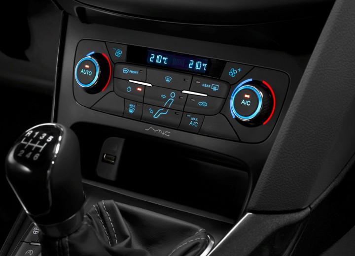 Технические характеристики о Ford Focus III Sedan Restyling - picture 12