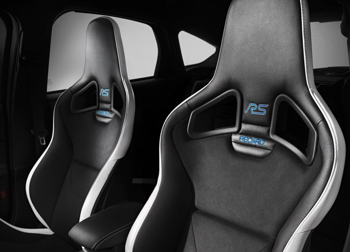 Technical specifications and characteristics for【Ford Focus RS III】 - picture 9
