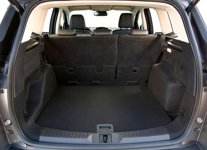 Technical specifications and characteristics for【Ford Kuga facelift】 - picture 6