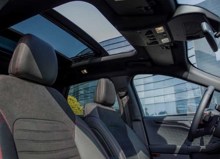 Technical specifications and characteristics for【Ford Kuga III】 - picture 7