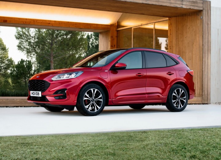 Technical specifications and characteristics for【Ford Kuga III】 - picture 1