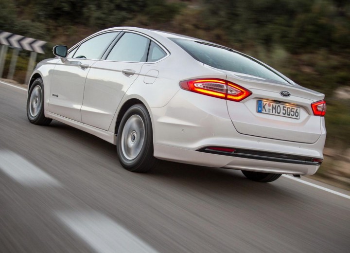 Specificații tehnice pentru Ford Mondeo V Sedan - picture 5