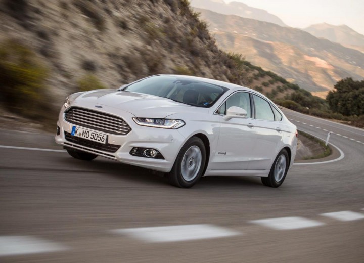 Specificații tehnice pentru Ford Mondeo V Sedan - picture 2