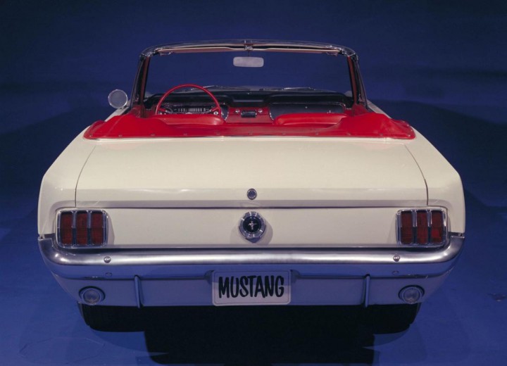 Technische Daten und Spezifikationen für Ford Mustang Convertible I - picture 4