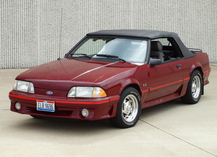 Caratteristiche tecniche di Ford Mustang Convertible III - picture 1