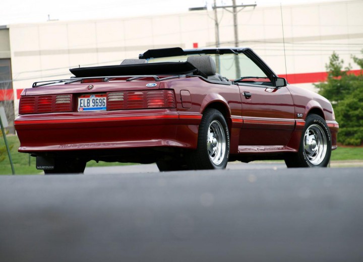 Caratteristiche tecniche di Ford Mustang Convertible III - picture 4