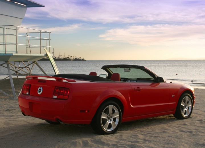 Technical specifications and characteristics for【Ford Mustang Convertible V】 - picture 4