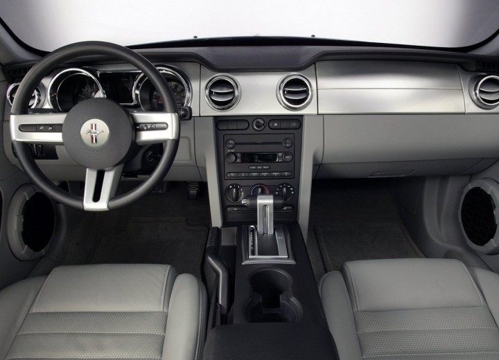 Technische Daten und Spezifikationen für Ford Mustang V - picture 7