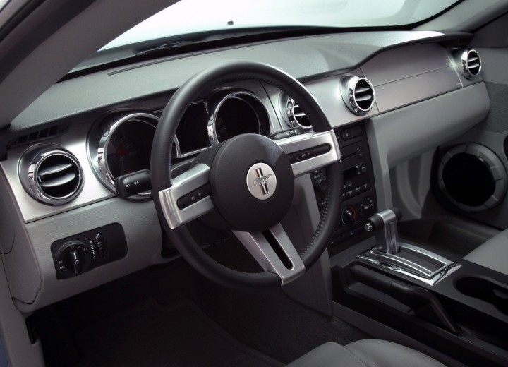 Technische Daten und Spezifikationen für Ford Mustang V - picture 8